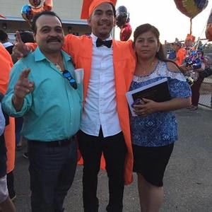 Meet your Posher, Cesar